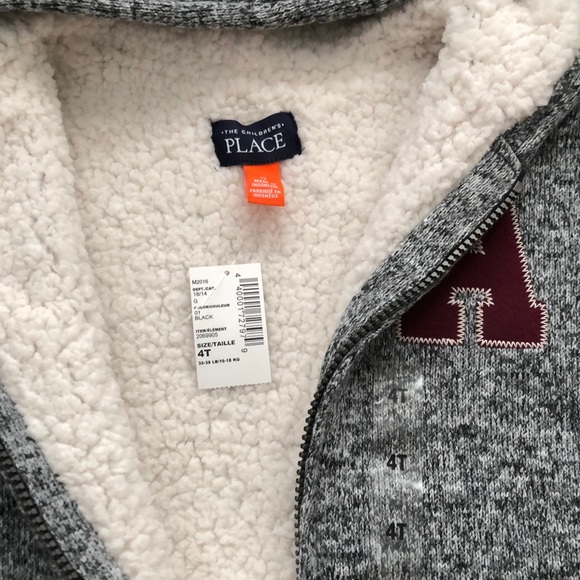 NWT The Children’s Place Zip-up Hoodie in 4T - Picture 4 of 4